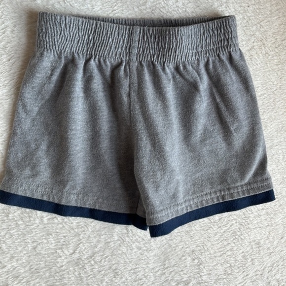 Trendsetters Set! 18M: Gray Tank,‎ Dino Shorts & More! - Picture 4 of 4